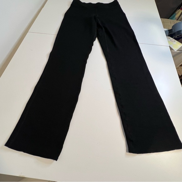 sherpa adventure gear Pants - Women's Black hiking pants Pants with side zipper pockets and waist band pocket